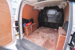 FORD TRANSIT COURIER LIMITED TDCI - 2438 - 32